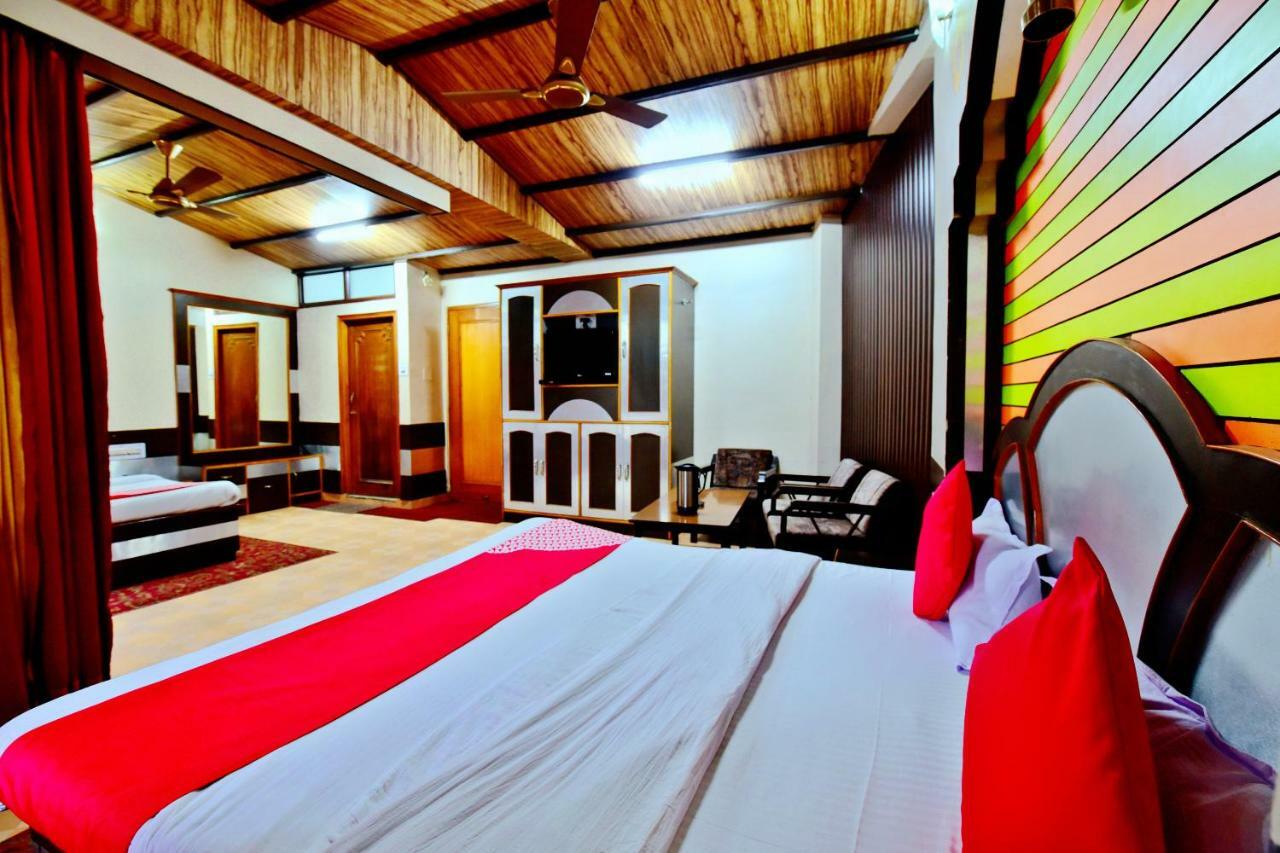 Oyo 26909 Hotel Paras 만디 외부 사진