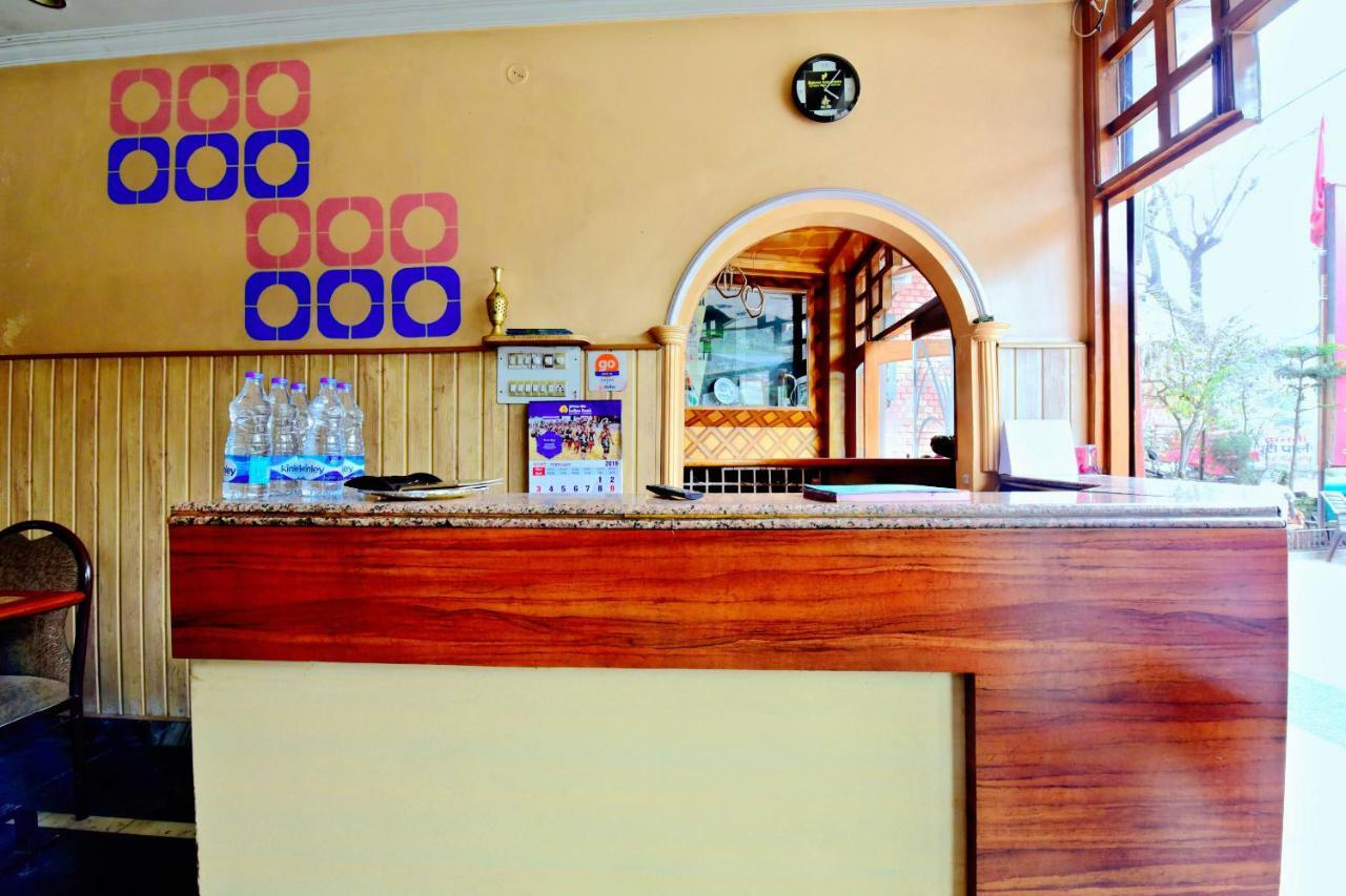 Oyo 26909 Hotel Paras 만디 외부 사진