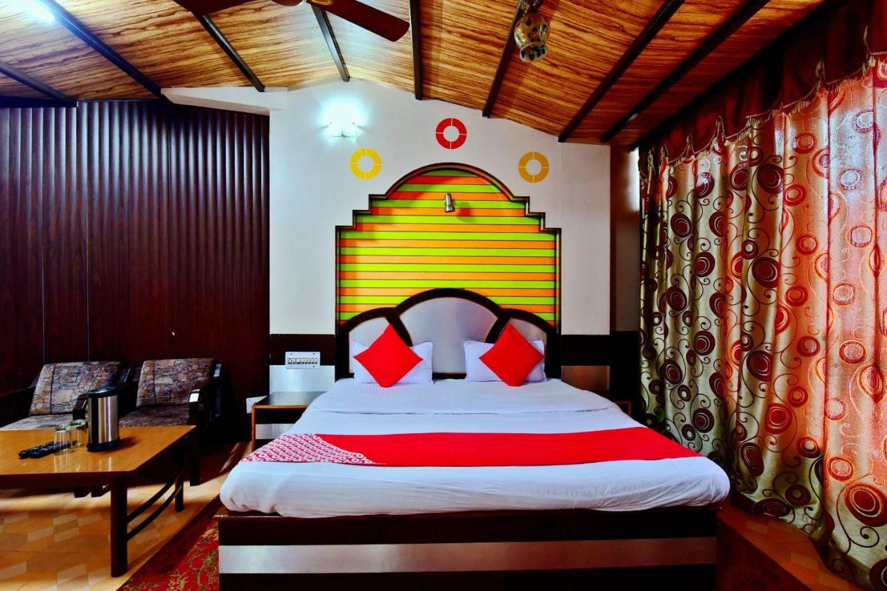 Oyo 26909 Hotel Paras 만디 외부 사진